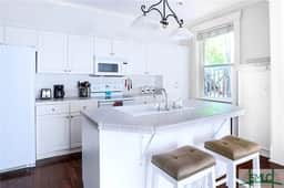 Design District Executive Rental Condo - Image 3