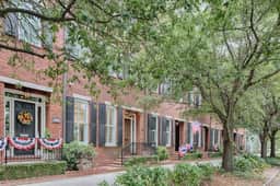 Liberty Street Redbrick Townhouse - Image 3