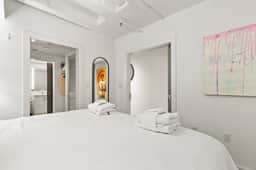 State Street Retreat - Image 3