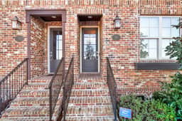 Eastern Wharf Luxury Townhome - Image 5