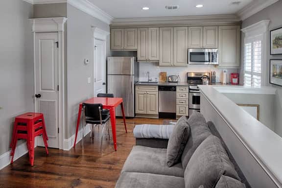 Liberty Street Redbrick Carriage House - Image 4