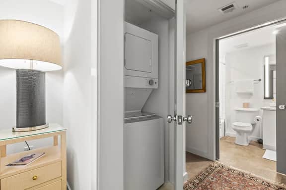 State Street Retreat - Image 4