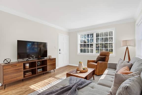 Ardsley Upscale Living Unit #2 - Image 5