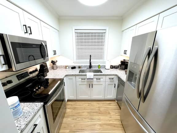 Ardsley Upscale Living Unit #1 - Image 5