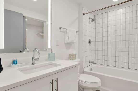 Wright Square Condo - Image 5